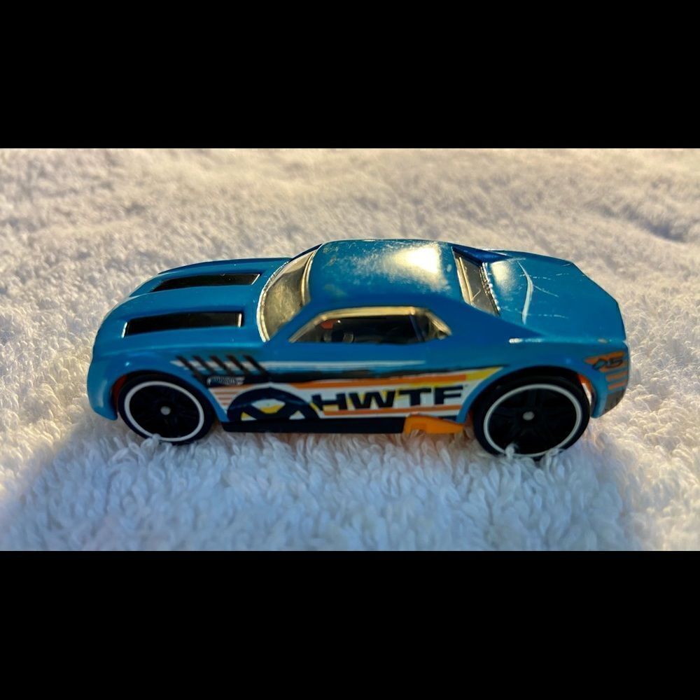 HOT WHEELS RARE BLUE BULLY GOAT HWTF 1:64 DIECAST 3" CAR - NICE.